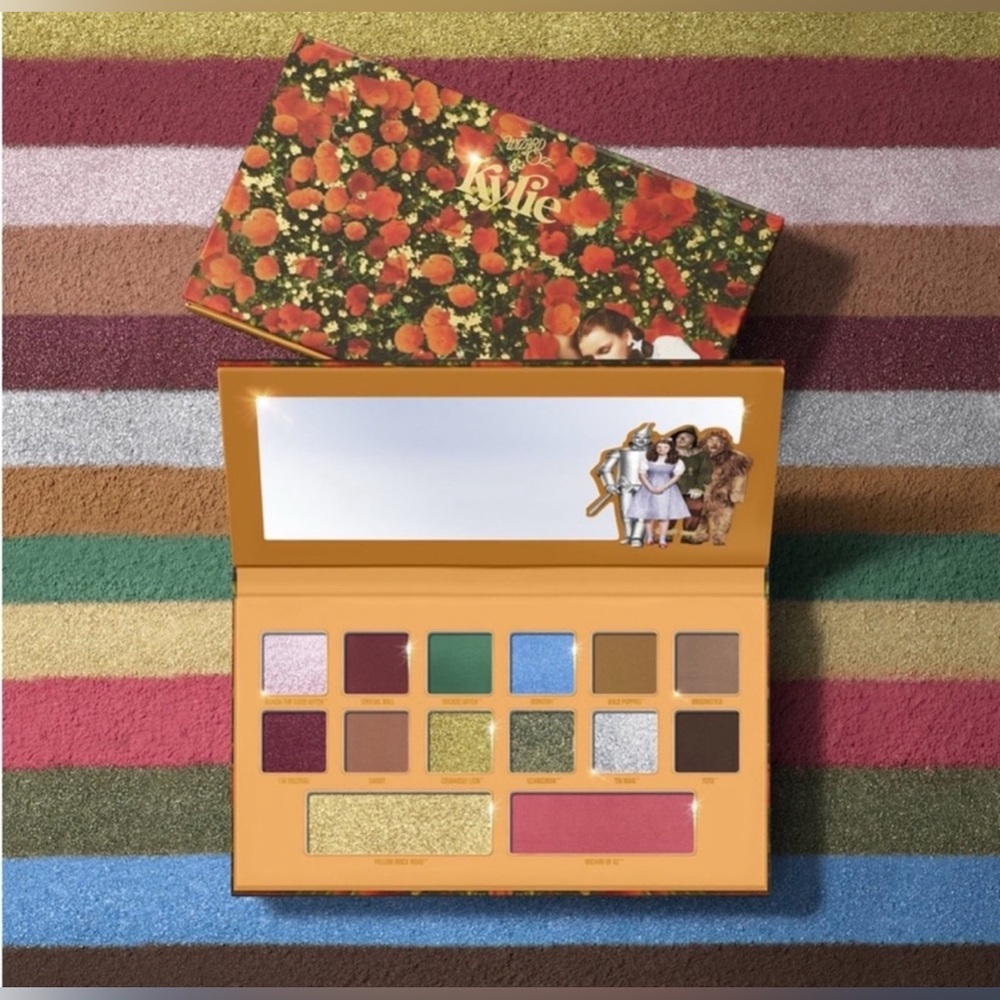 Kylie Cosmetics x "The Wizard of Oz" Eye & Face Pressed Powder Palette Wicked